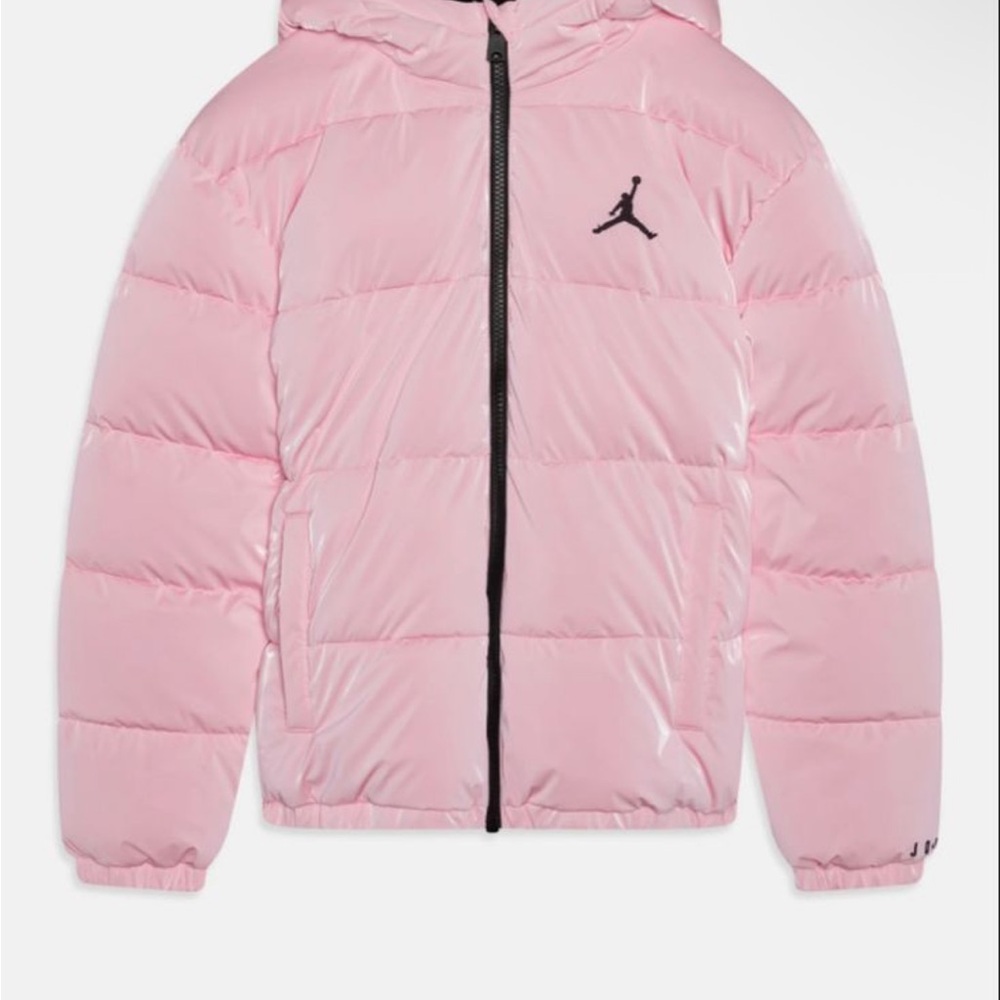 Jordan Youth Pink Puffer Jacket with Hood. Size MEDIUM. NWT *Exclusive Sample